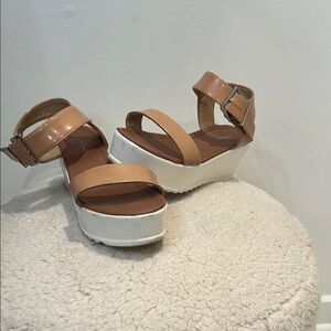 J.Adams light camel colored platform strappy sandal size 7.5.